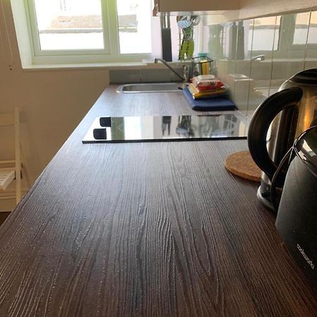 Between Piers, The Stylish Studio Flat In Cannon Place Brighton Eksteriør bilde