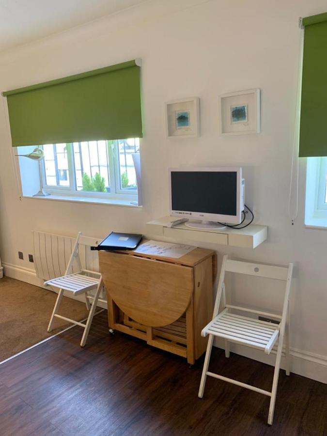 Between Piers, The Stylish Studio Flat In Cannon Place Brighton Eksteriør bilde