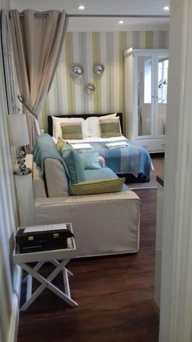 Between Piers, The Stylish Studio Flat In Cannon Place Brighton Eksteriør bilde